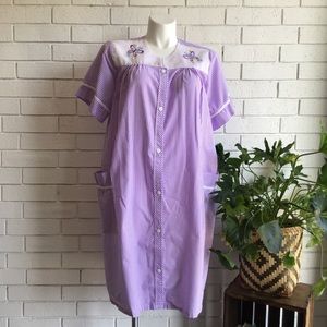 Vintage Short Robe Gown Purple & White Striped